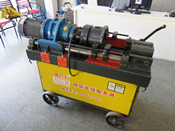 大型全自動(dòng)直螺紋滾絲機